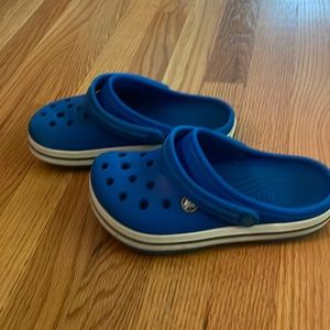 Junior Size 3 Blue Crocs